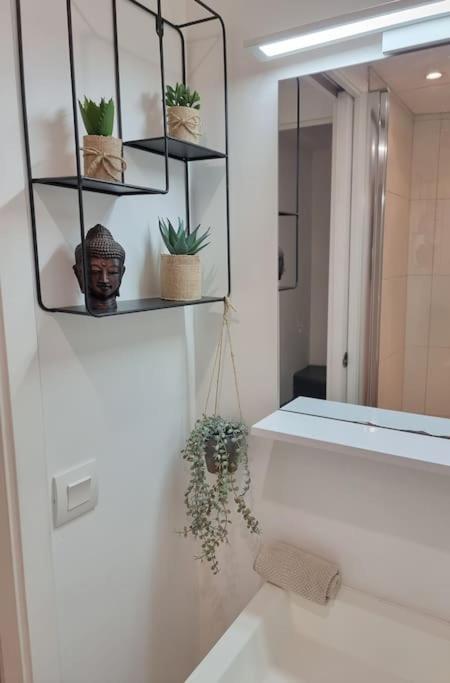 Nalan Orrygeois, Spa, Sauna, Proche Asterix Eksteriør bilde
